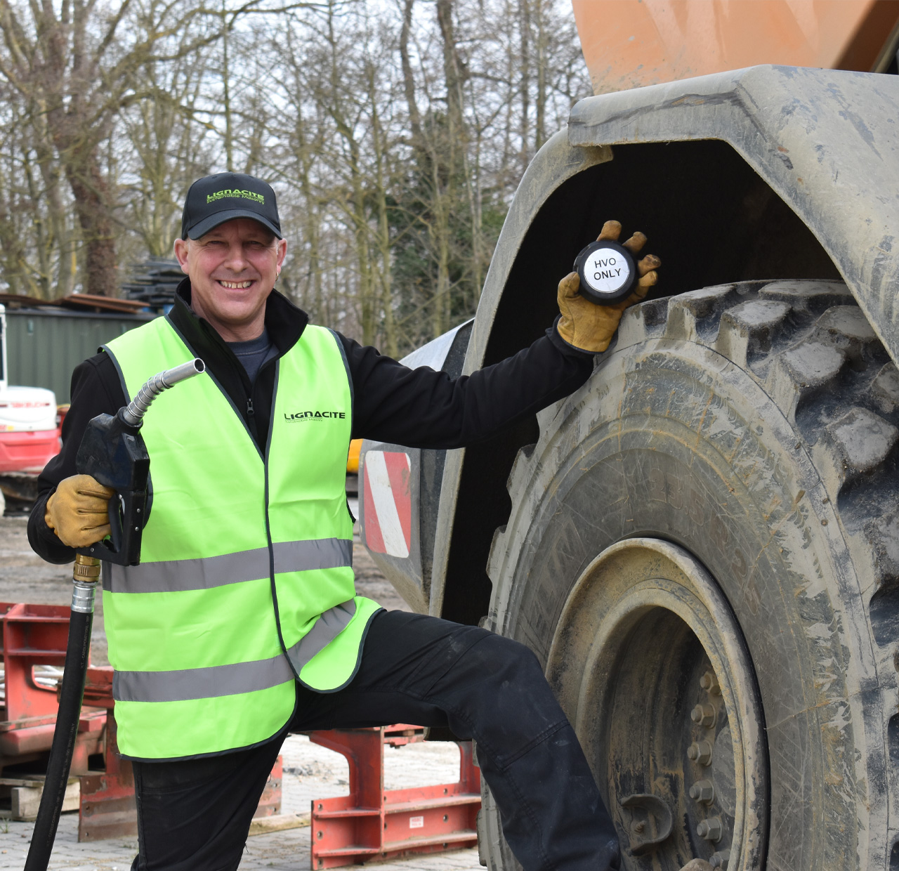 Lignacite HGV driver filling up HGV with HVO fuel