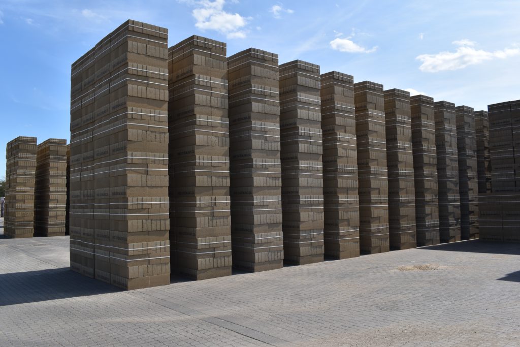 Stacks of Lignite concrete blocks with thermal properties